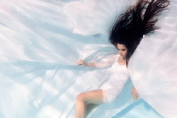 ID=75799
Taken in my swimming pool. Model Elsa Bleda wit... by Alec Davies 